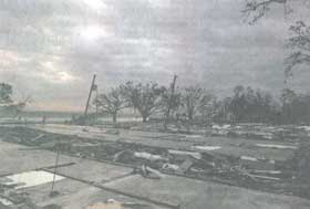 Biloxi devastada depois da passagem do furacão Katrina