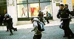 Repressão policial na Rua do Carmo