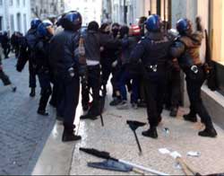 Repressão policial na Rua do Carmo