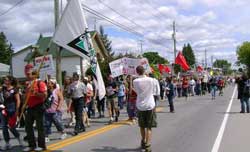 Manifestantes contra a cimeira