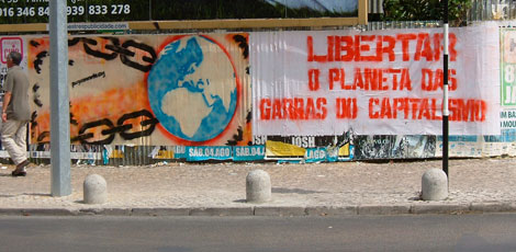 Mural de apoio à Página Vermelha