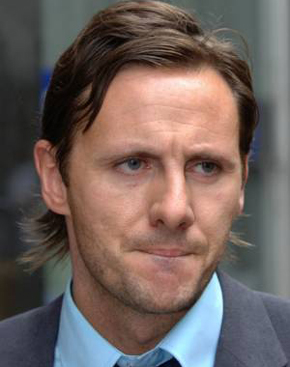 O detective privado Glenn Mulcaire esteve preso durante seis meses em 2007 por fazer escutas