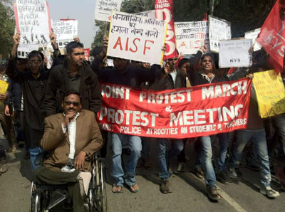 Protesto em Nova Deli contra a prisão de G. N. Saibaba