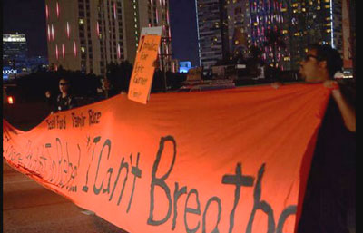 Auto-estrada 110 bloqueada em Los Angeles