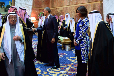 O Presidente Obama e a mulher com o rei saudita Salman