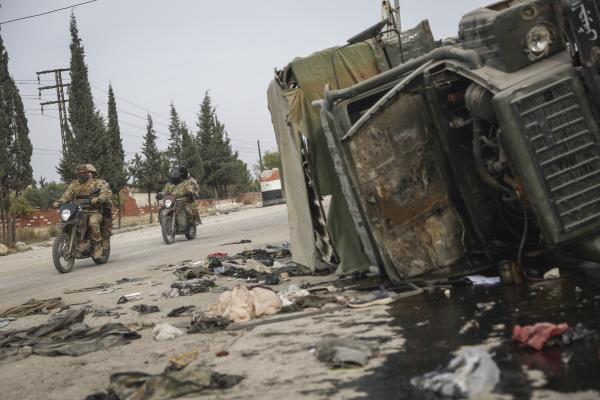 Combatentes da oposição síria a sul de Hama