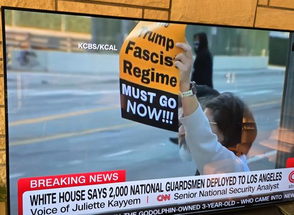Protesto em Los Angeles na CNN, 7 de junho de 2025